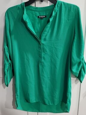 Alice Collection Women's Emerald Green V-Neck Roll-Sleeve Tunic